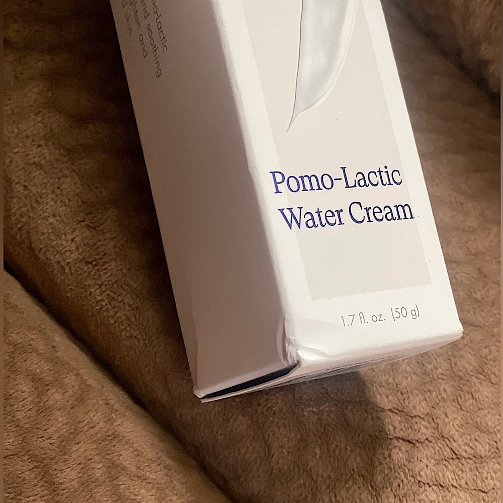 Pomo-Lactic Water Cream — Vanity Planet - Picture 14 of 16